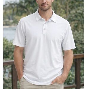 Tommy Bahama Men’s White Polo Shirt – Classic Casual Comfort.